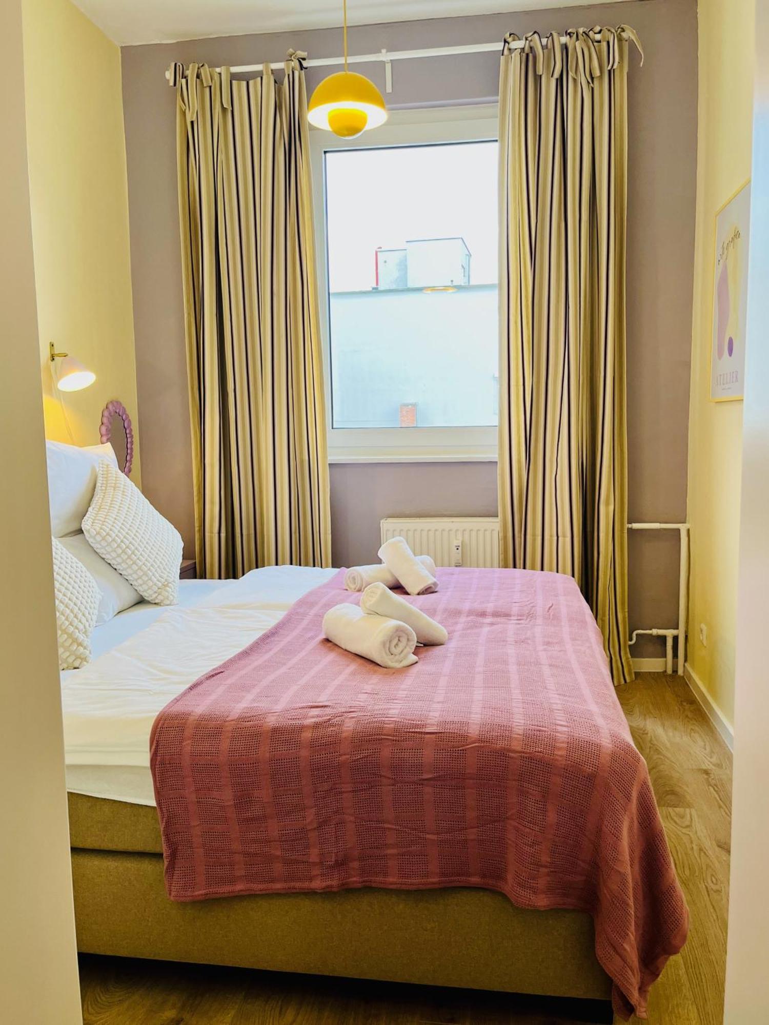 Olive Apartments - 86M2 - Kingsize - Free Parking Hannover Esterno foto